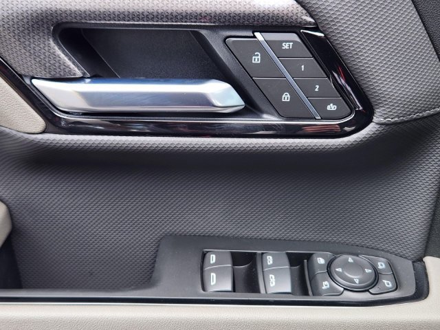2026 Chevrolet Silverado 1500 ZR2 - Photo 10