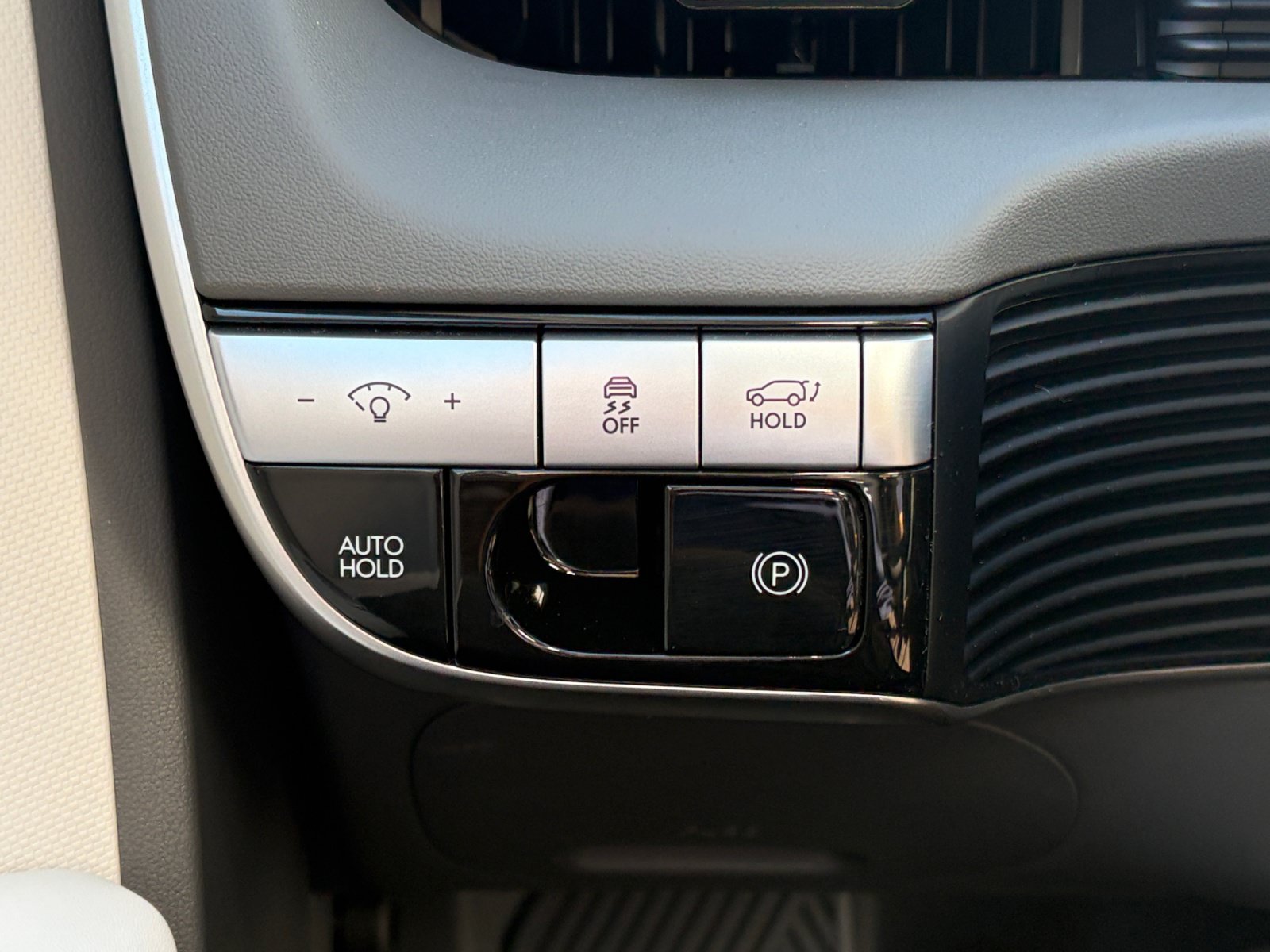 2024 Hyundai IONIQ 5 SEL - Photo 13