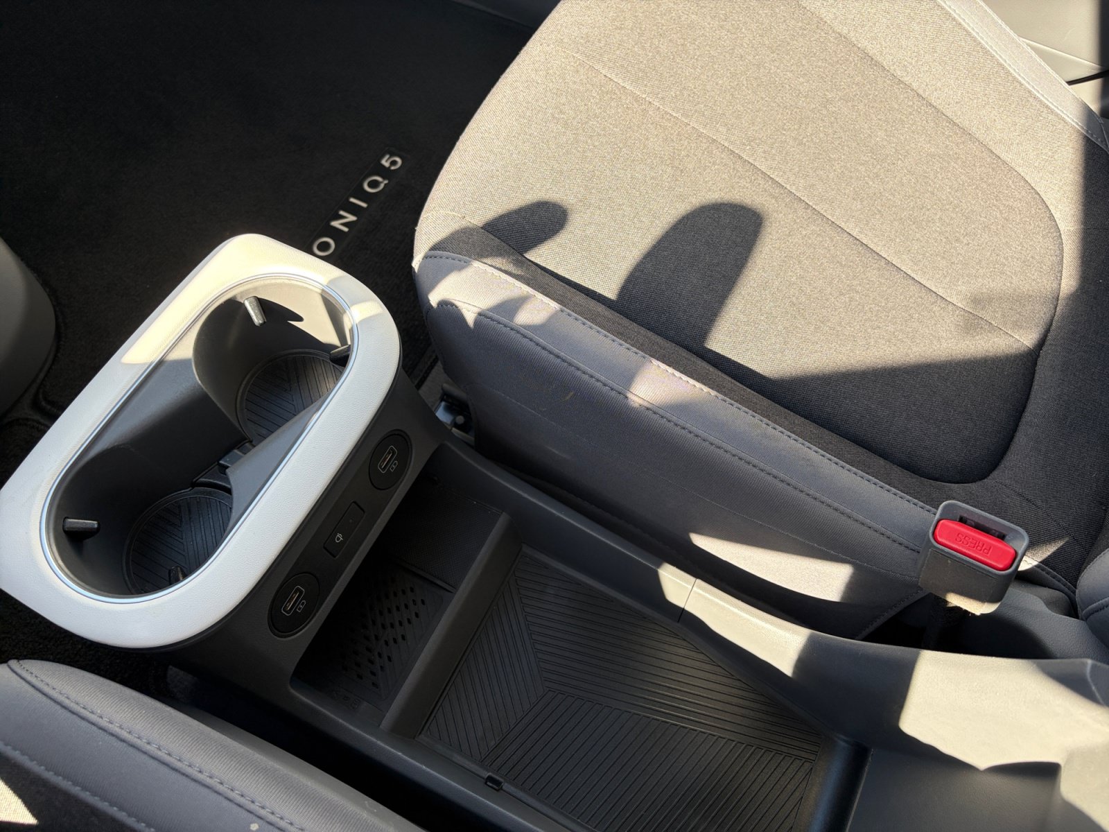 2024 Hyundai IONIQ 5 SEL - Photo 16