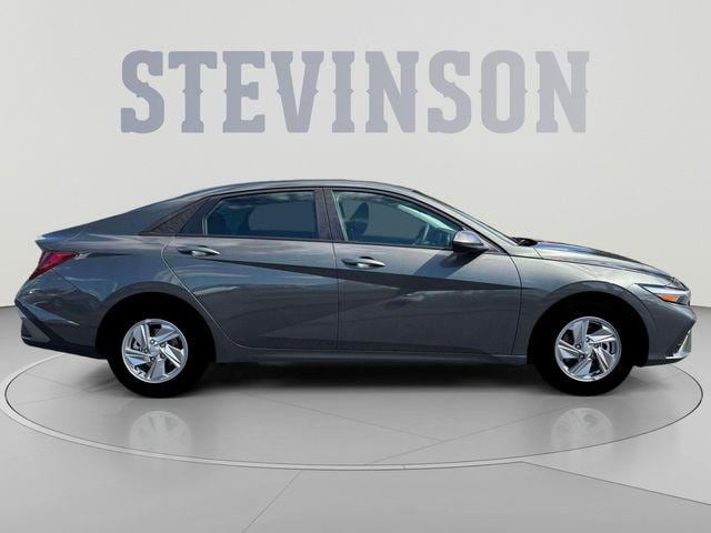 2026 Hyundai Elantra SE - Photo 9