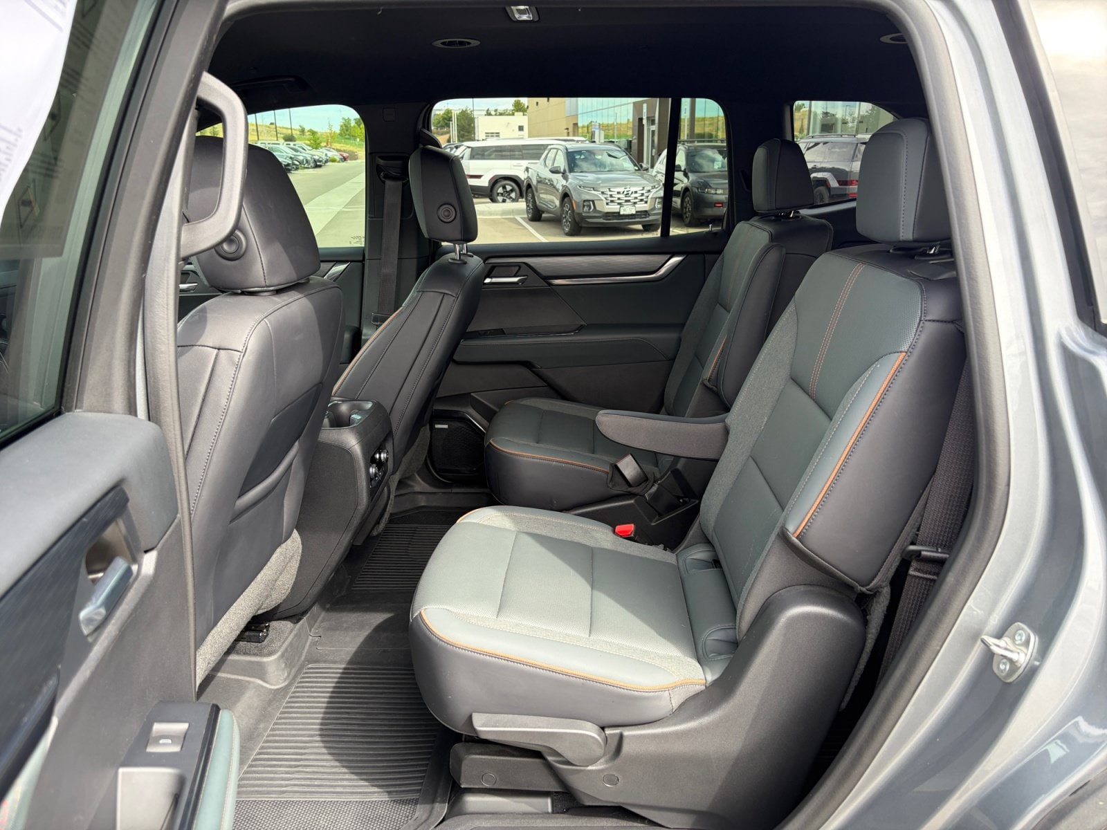 2024 GMC Acadia AT4 - Photo 18