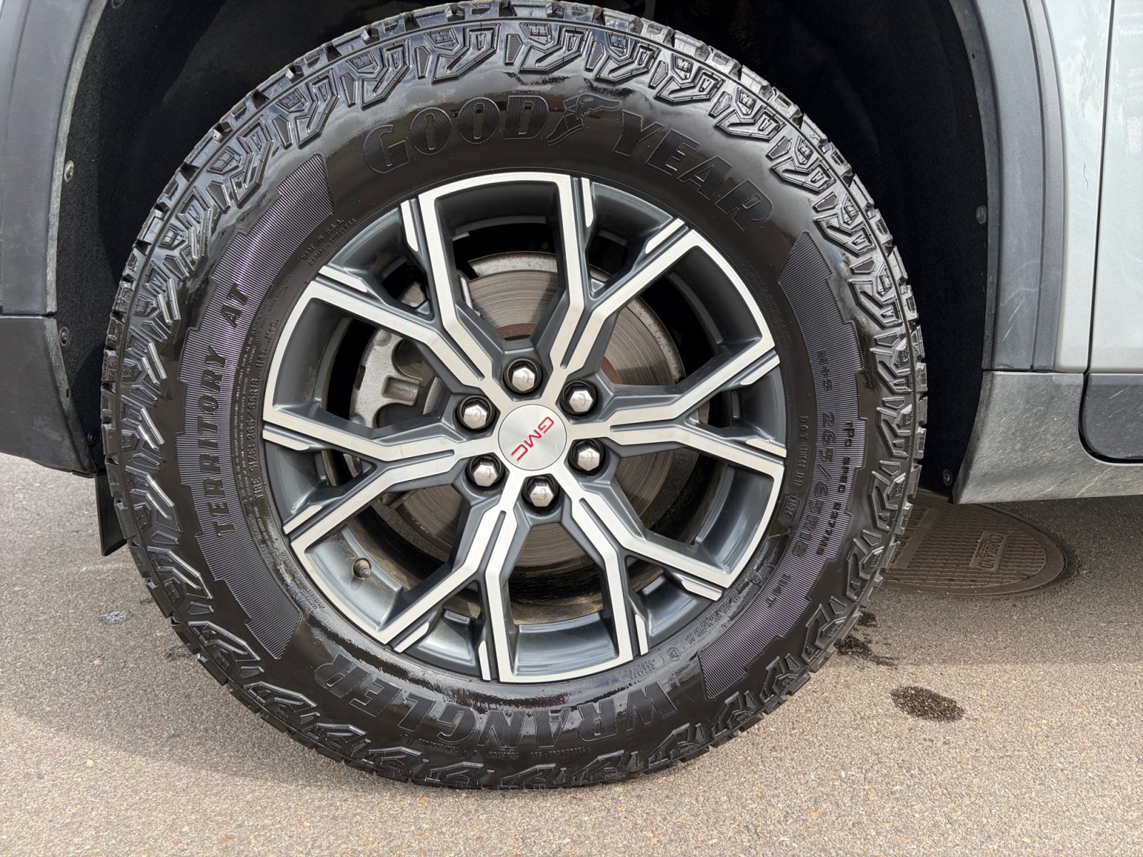 2024 GMC Acadia AT4 - Photo 25