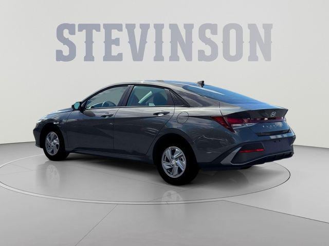 2026 Hyundai Elantra SE - Photo 4