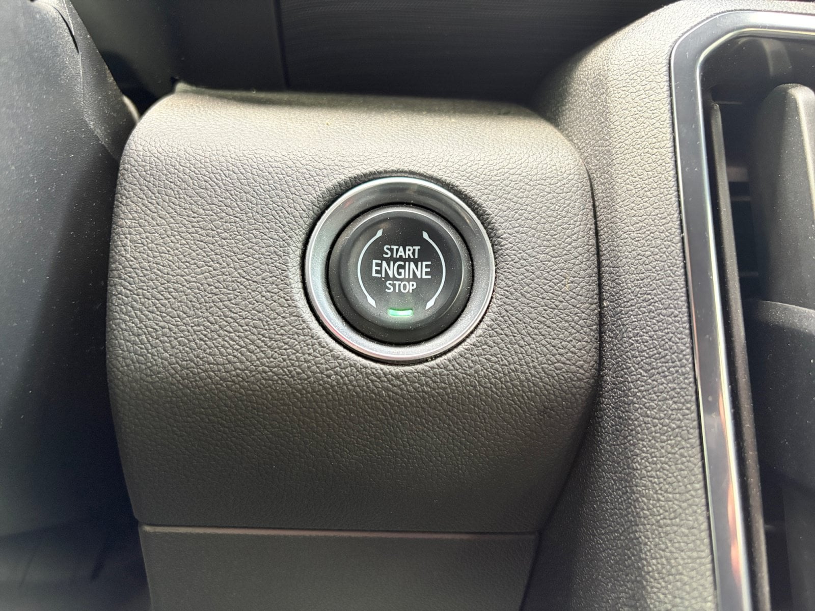 2024 GMC Acadia AT4 - Photo 29