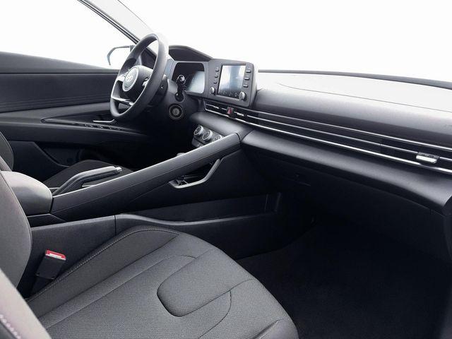 2026 Hyundai Elantra SE - Photo 15