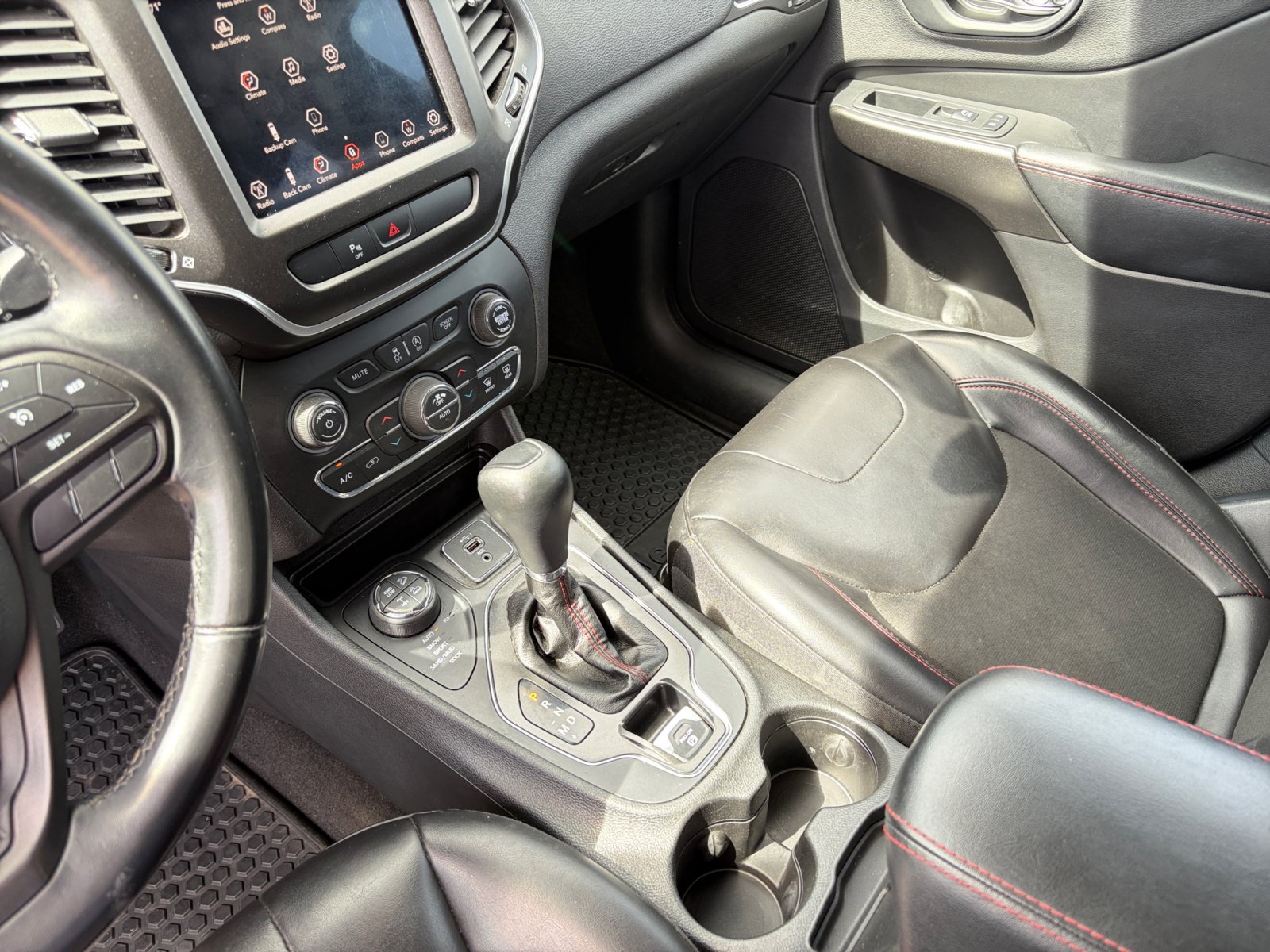 2019 Jeep Cherokee Trailhawk - Photo 16