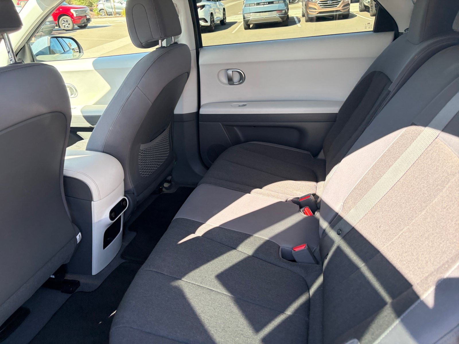 2024 Hyundai IONIQ 5 SEL - Photo 18