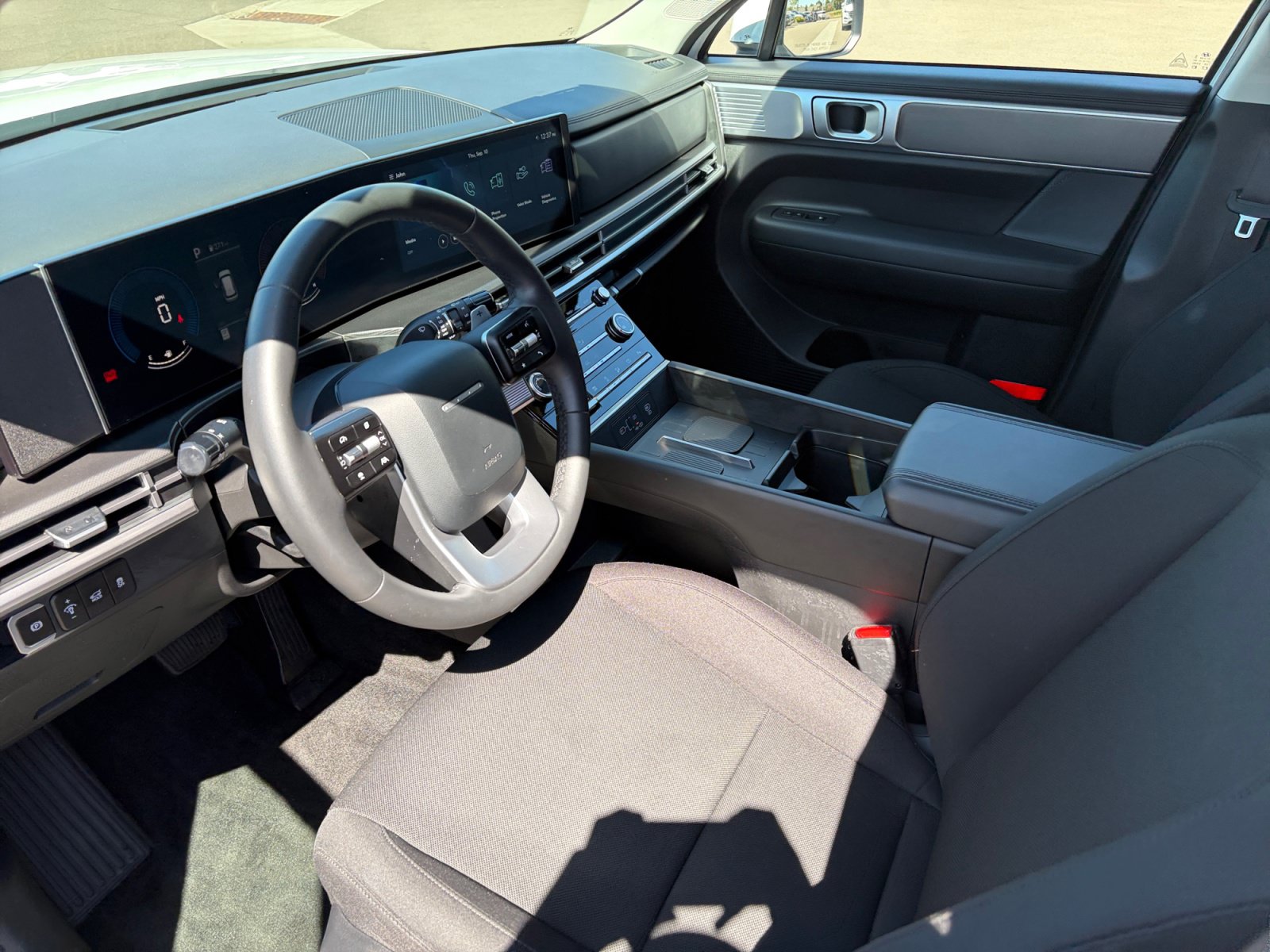 2025 Hyundai Santa Fe SE - Photo 15