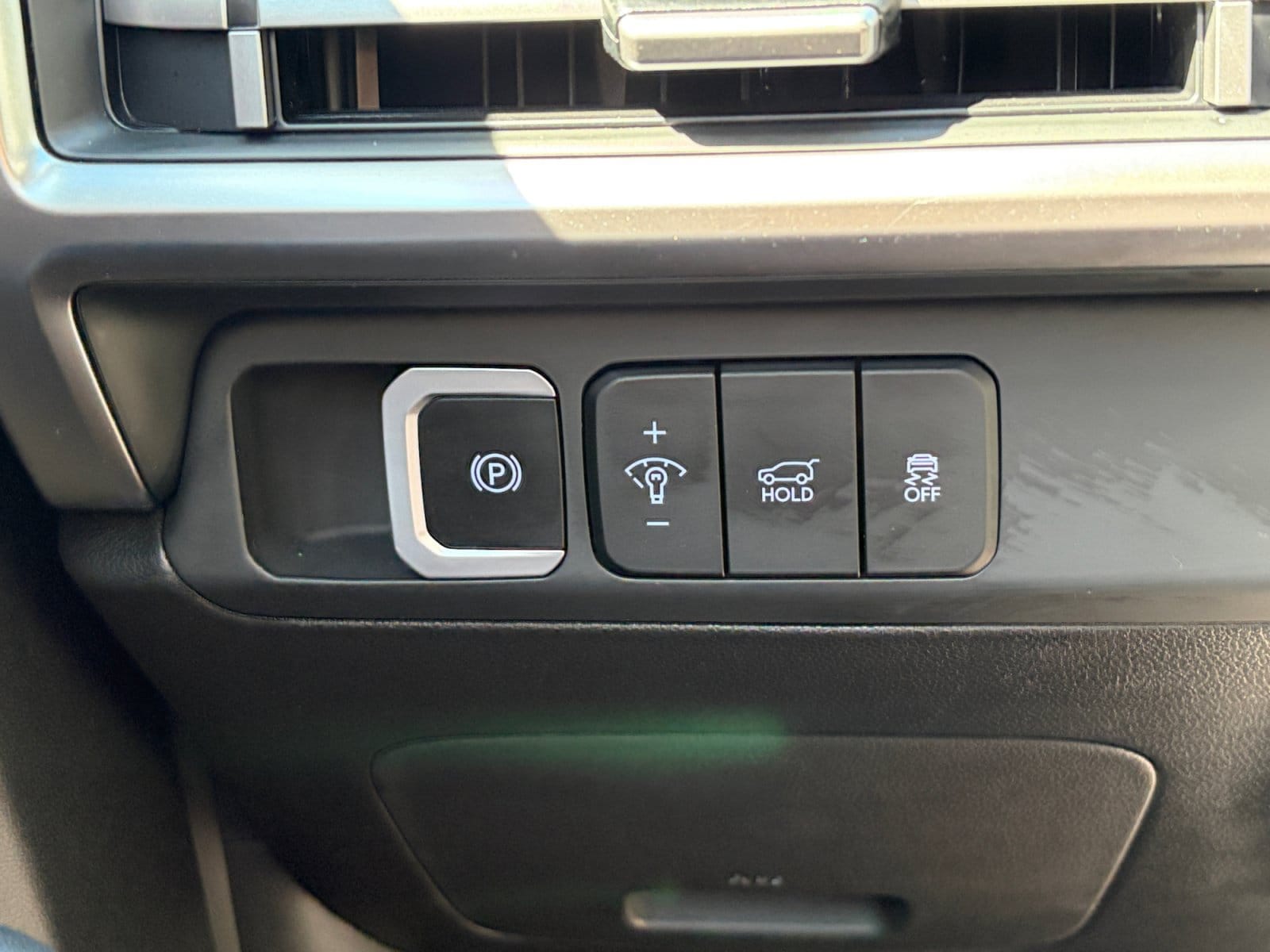 2025 Hyundai Santa Fe SE - Photo 13