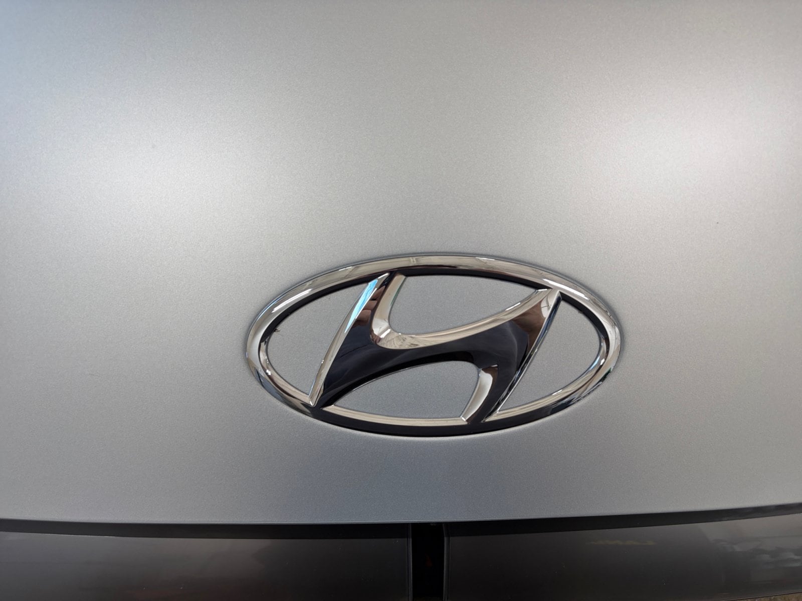 2024 Hyundai IONIQ 5 Limited - Photo 23