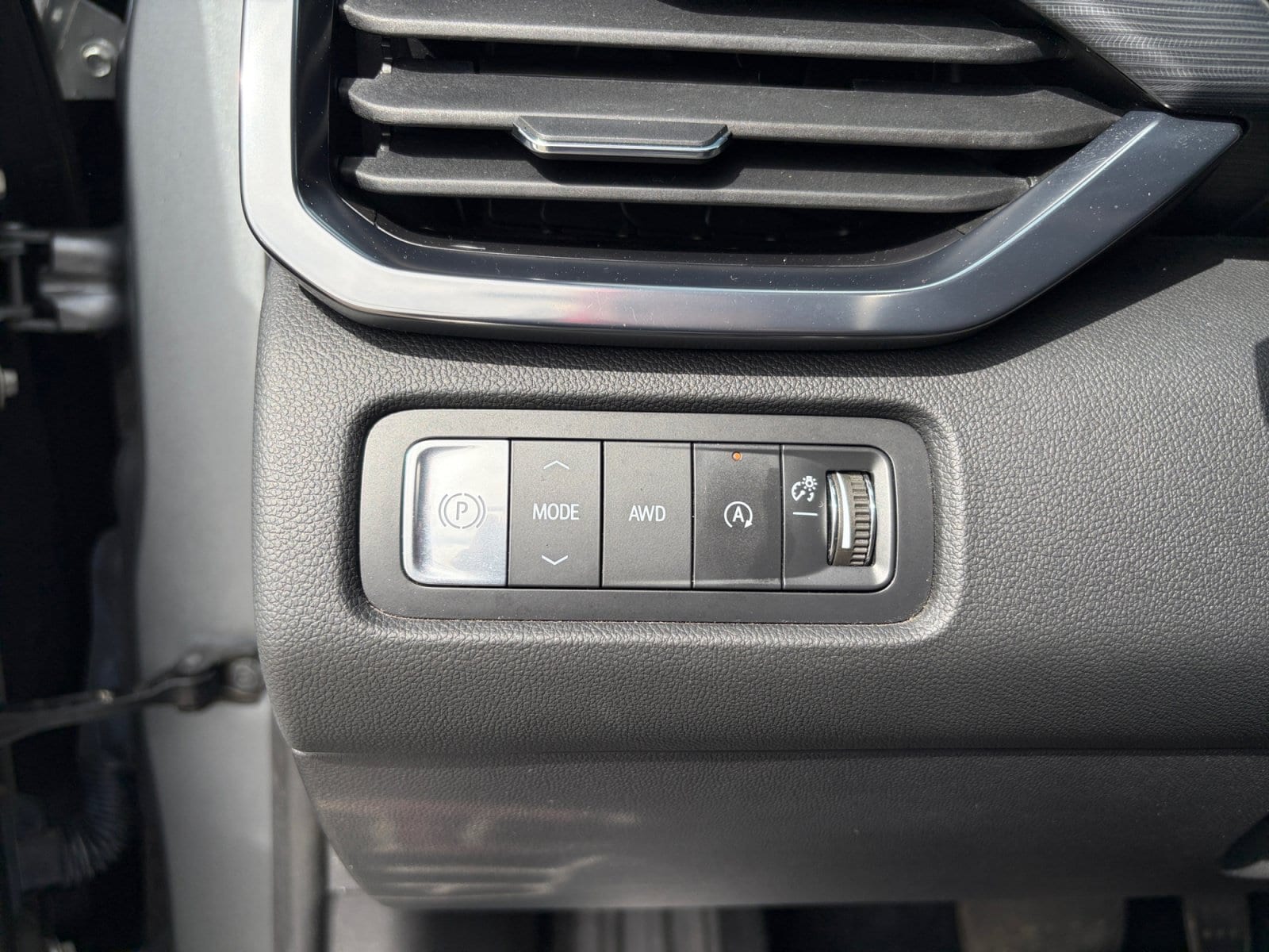 2024 GMC Acadia AT4 - Photo 30