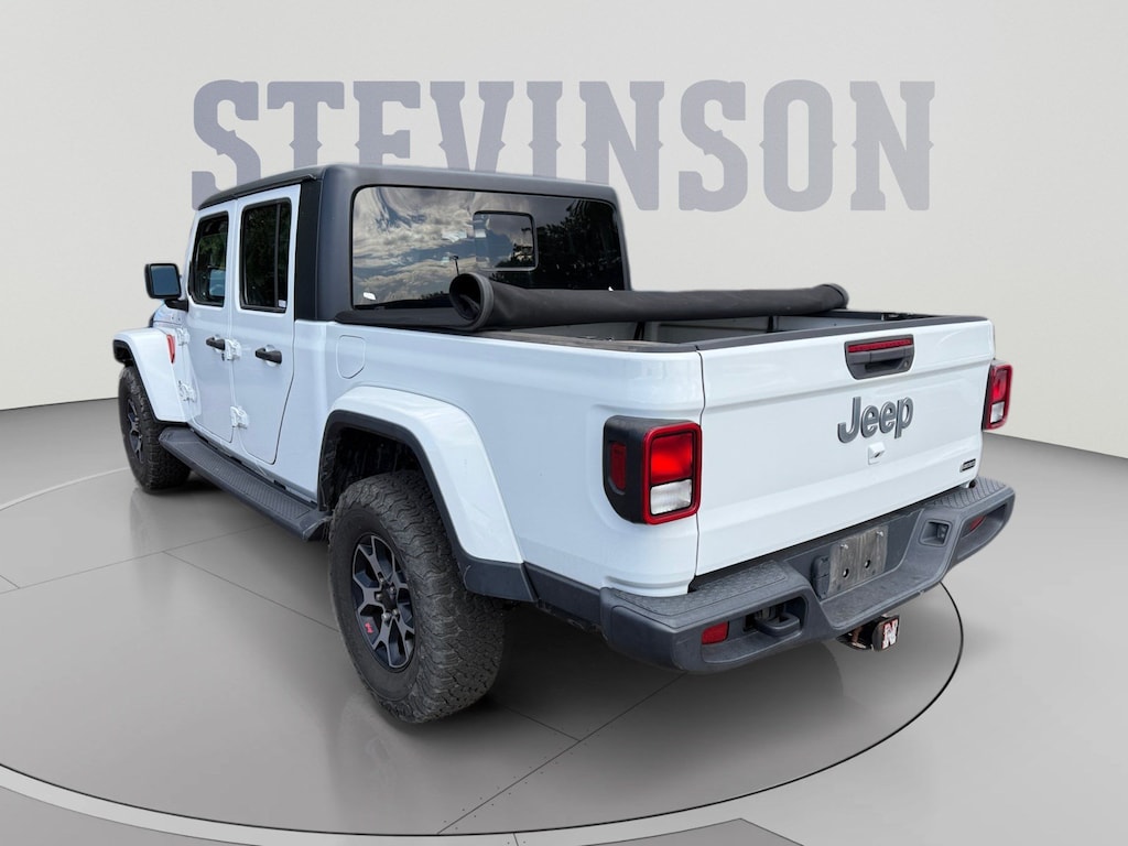 Used 2020 Jeep Gladiator Overland Truck Crew Cab