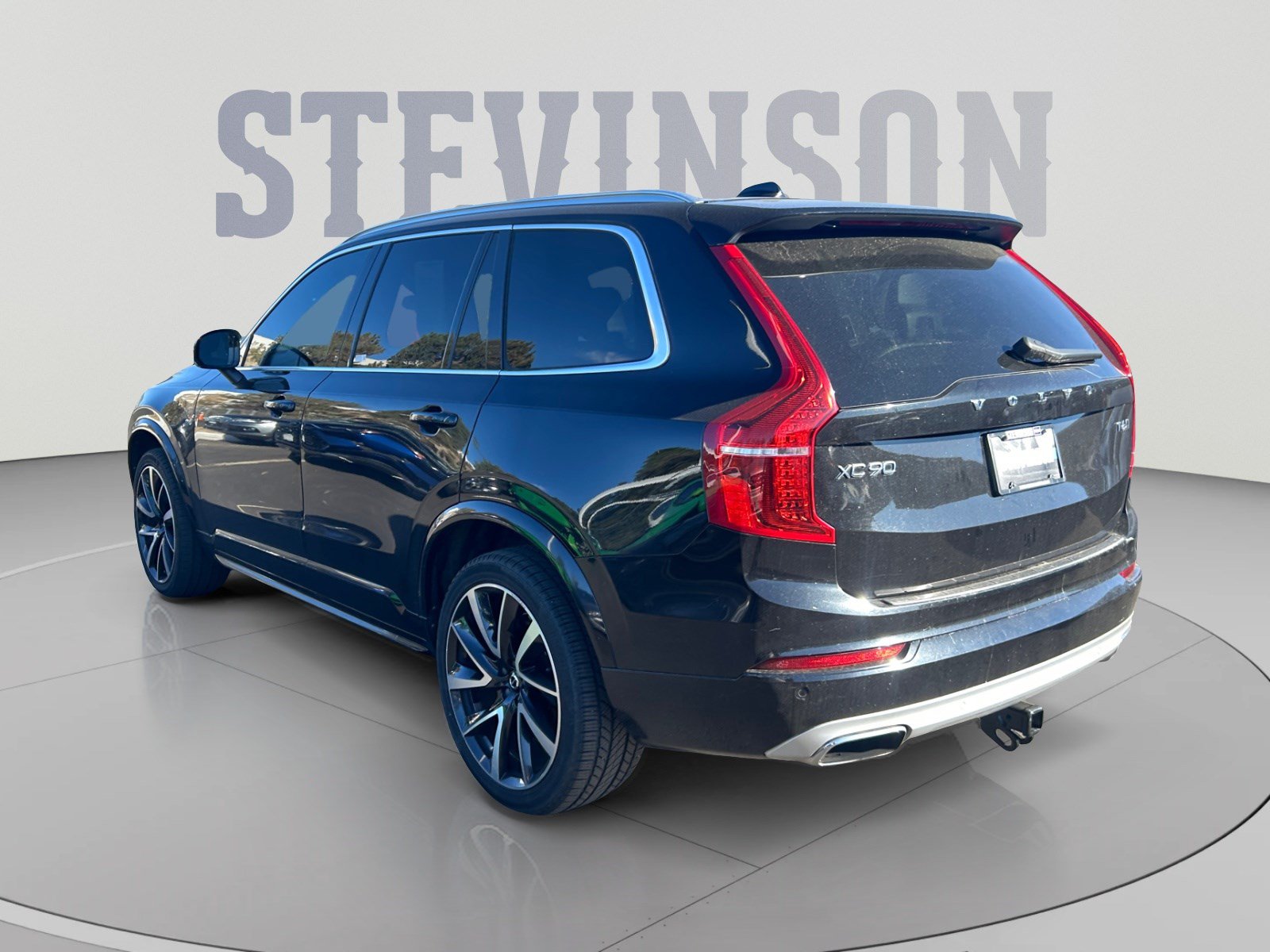 Used 2020 Volvo XC90 T6 Momentum 6 Passenger SUV