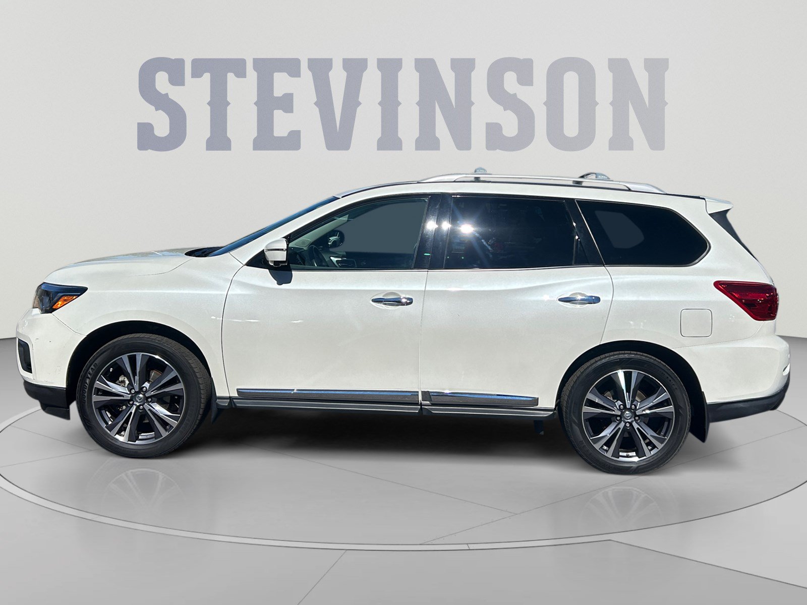 Used 2017 Nissan Pathfinder Platinum SUV