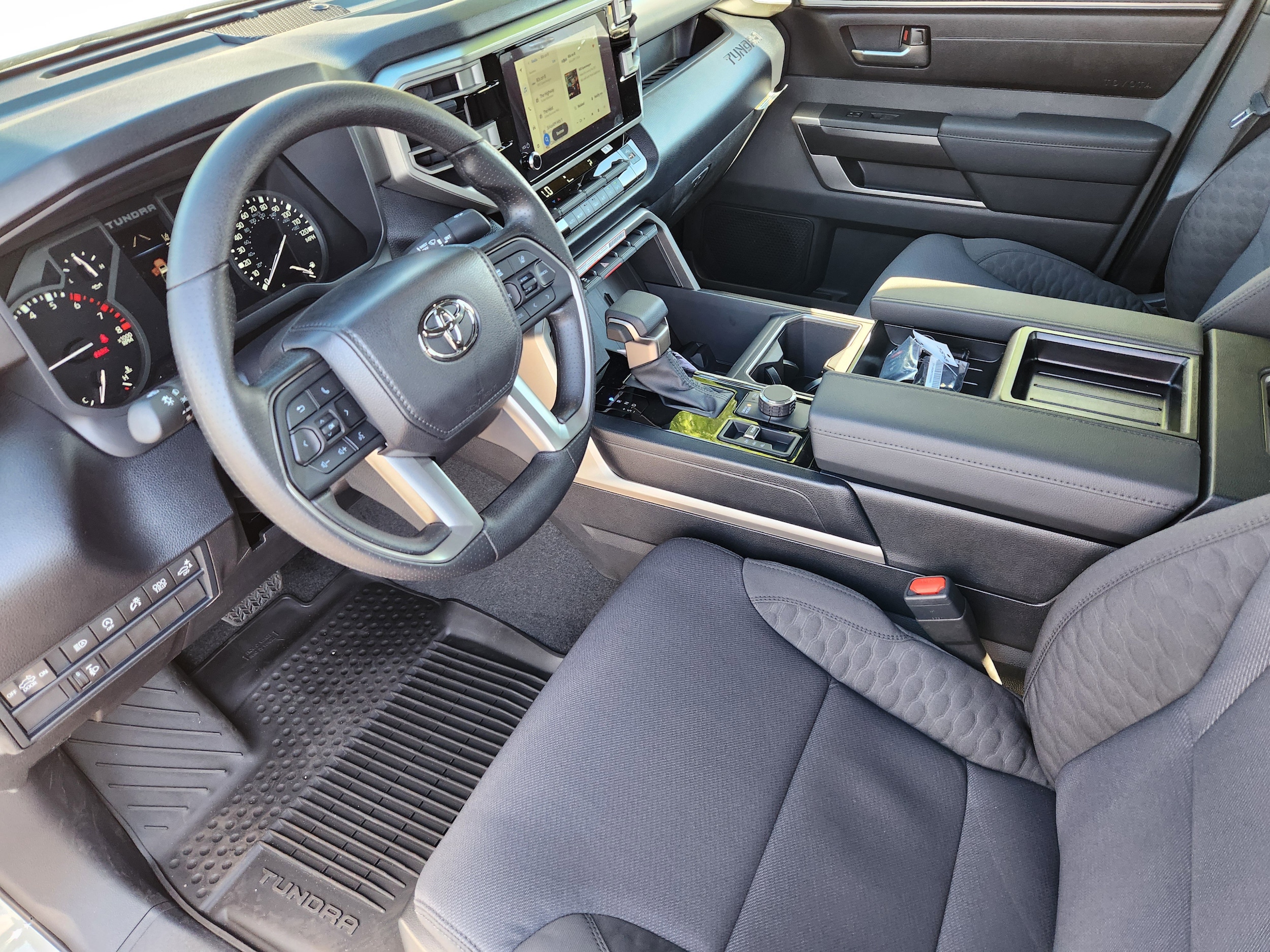 2026 Toyota Tundra SR5 - Photo 21