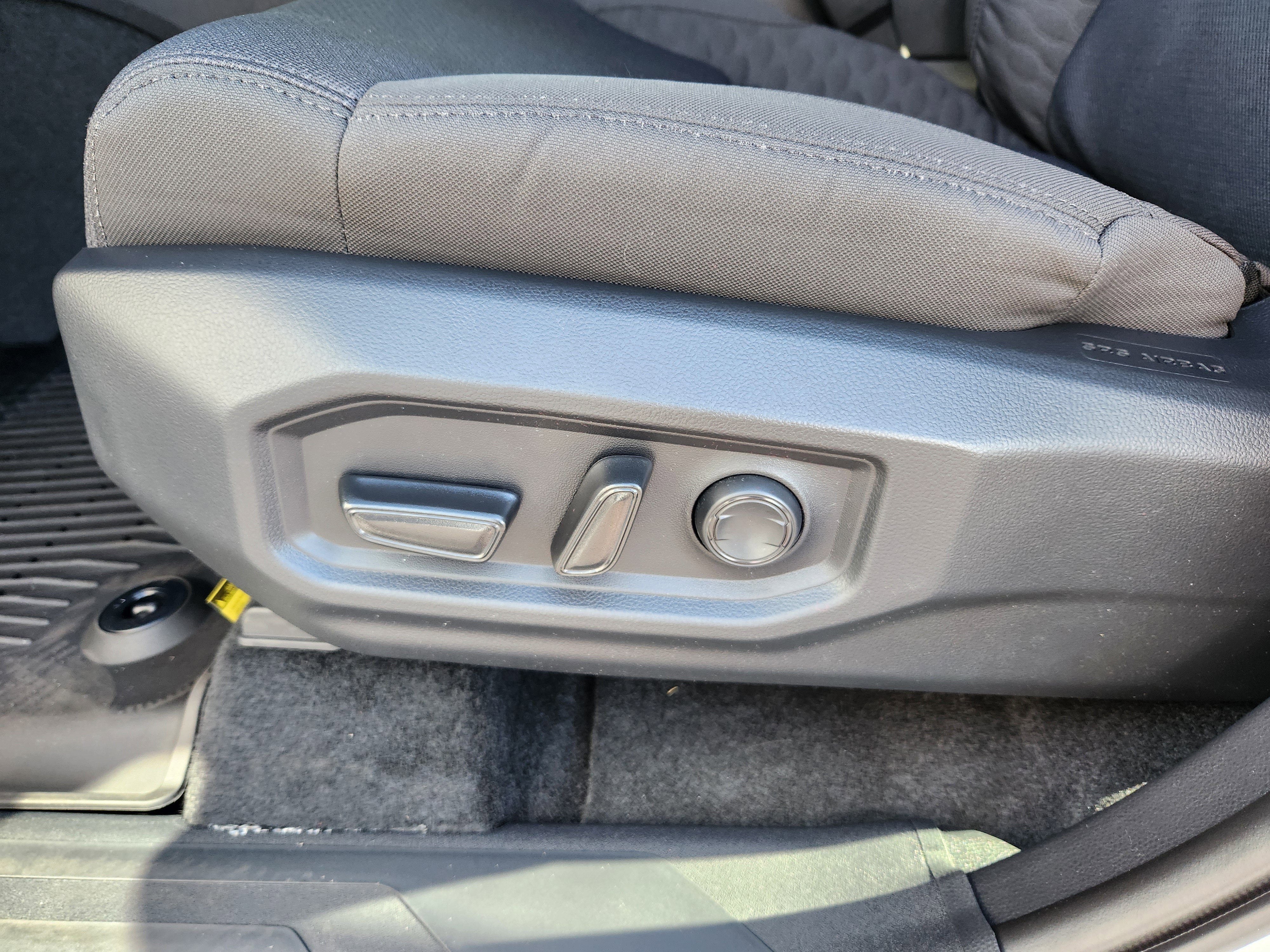 2026 Toyota Tundra SR5 - Photo 22
