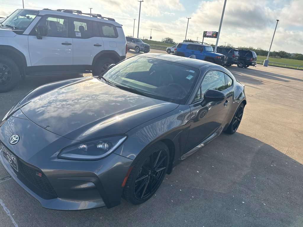 2024 Toyota GR86 Premium