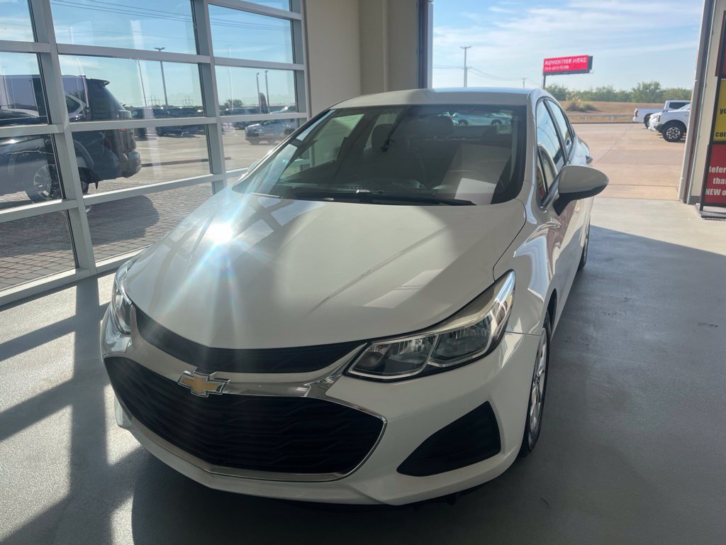 Used 2019 Chevrolet Cruze LS with VIN 1G1BC5SM7K7131586 for sale in Corsicana, TX