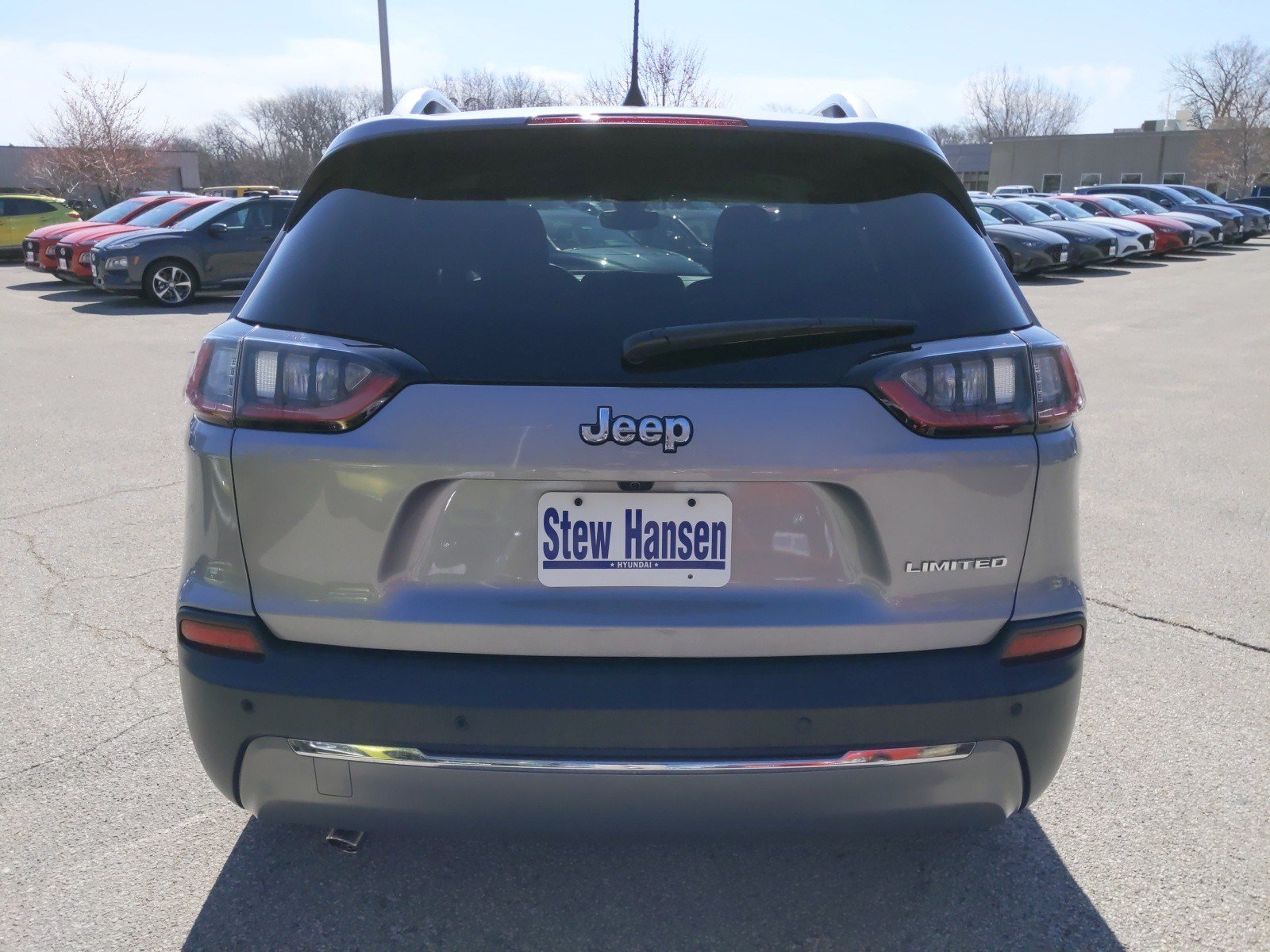 Used 2019 Jeep Cherokee Limited FWD SUV