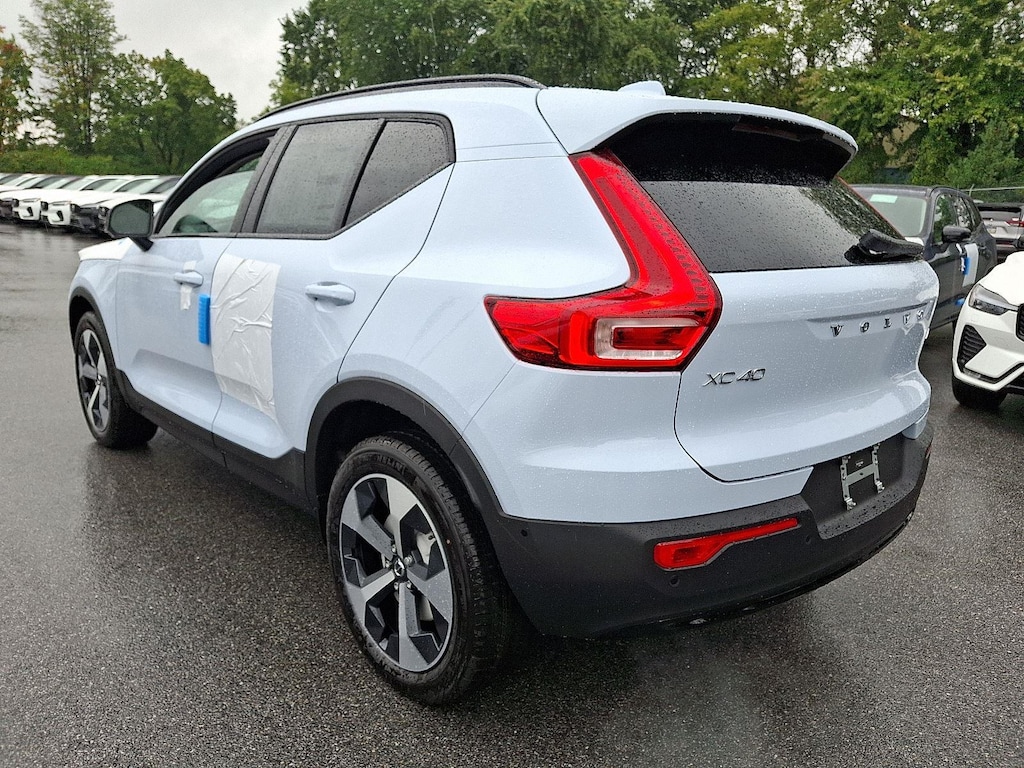 Certified 2026 Volvo XC40 B5 Plus SUV