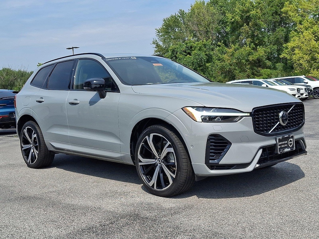 Certified 2024 Volvo XC60 Recharge Plug-In Hybrid Ultimate Dark Theme SUV