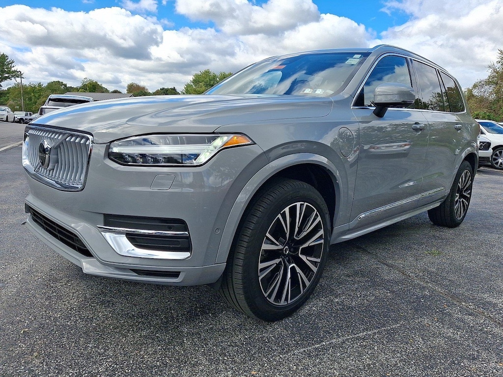 Certified 2025 Volvo XC90 Plug-In Hybrid Plus SUV