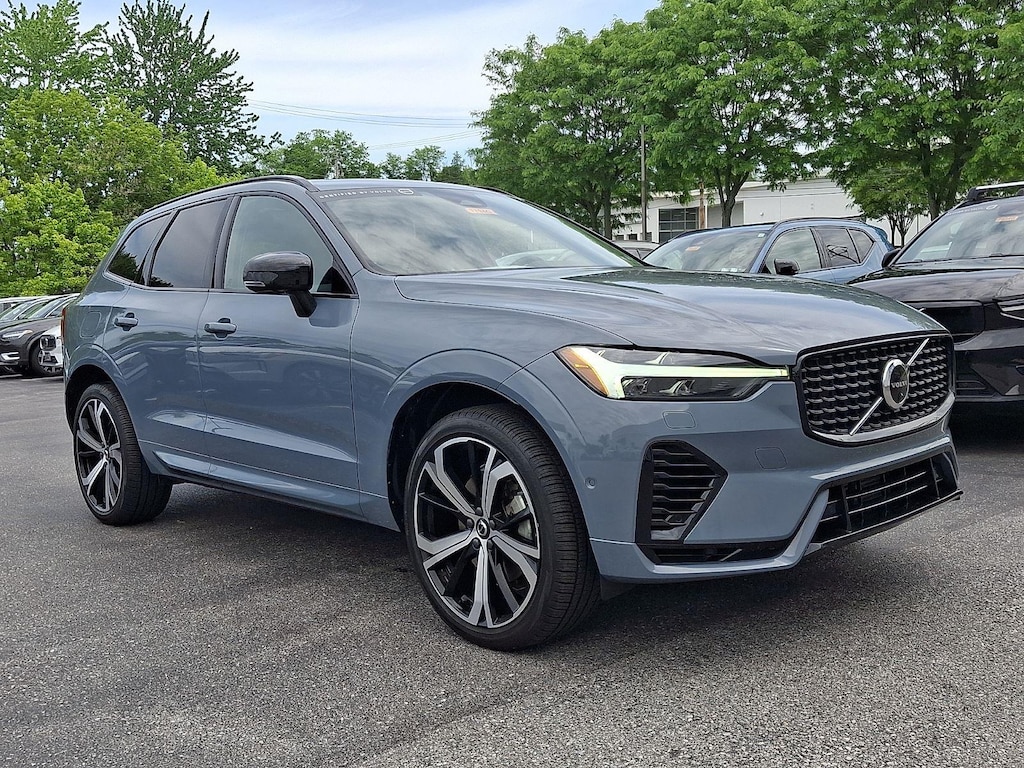 Certified 2023 Volvo XC60 Recharge Plug-In Hybrid Ultimate Dark Theme SUV