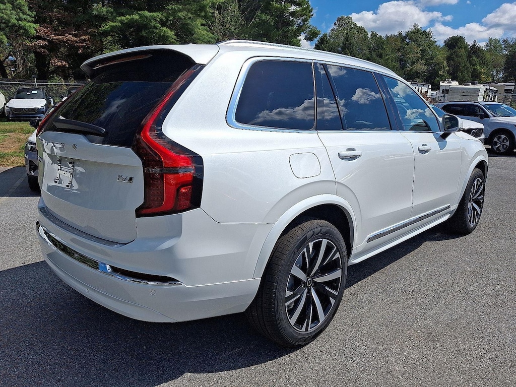 Certified 2026 Volvo XC90 B6 Core SUV