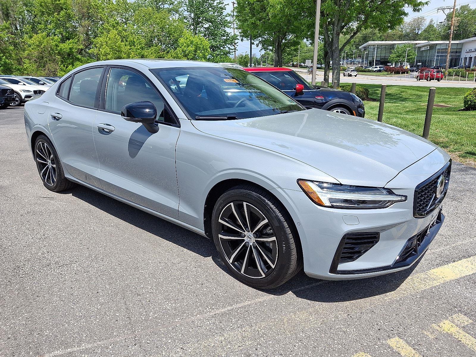 2025 Volvo S60 Plug-In Hybrid