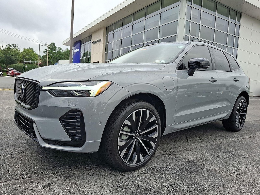 Certified 2026 Volvo XC60 Plug-In Hybrid Ultra SUV