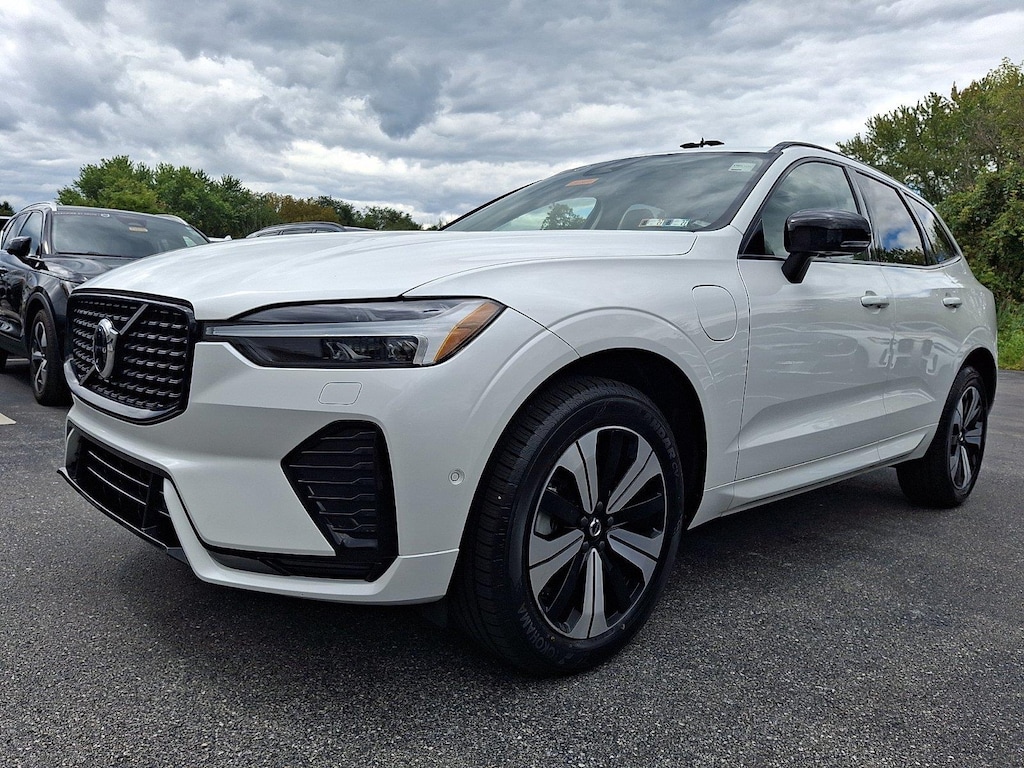 Certified 2024 Volvo XC60 Recharge Plug-In Hybrid Plus Dark Theme SUV