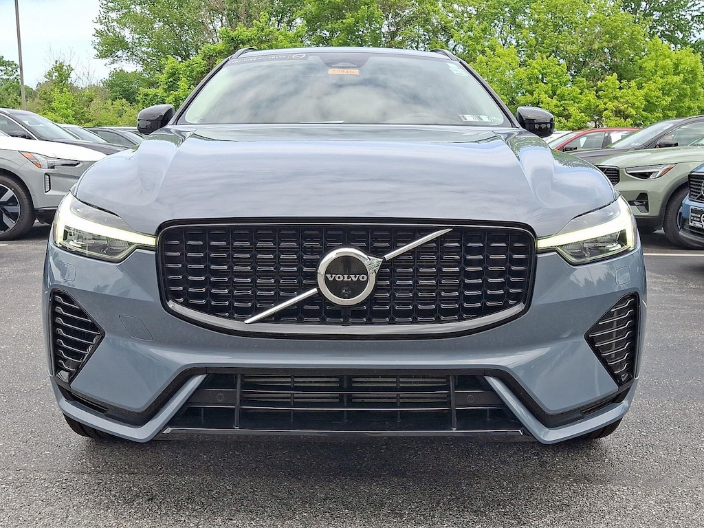Certified 2023 Volvo XC60 Recharge Plug-In Hybrid Ultimate Dark Theme SUV