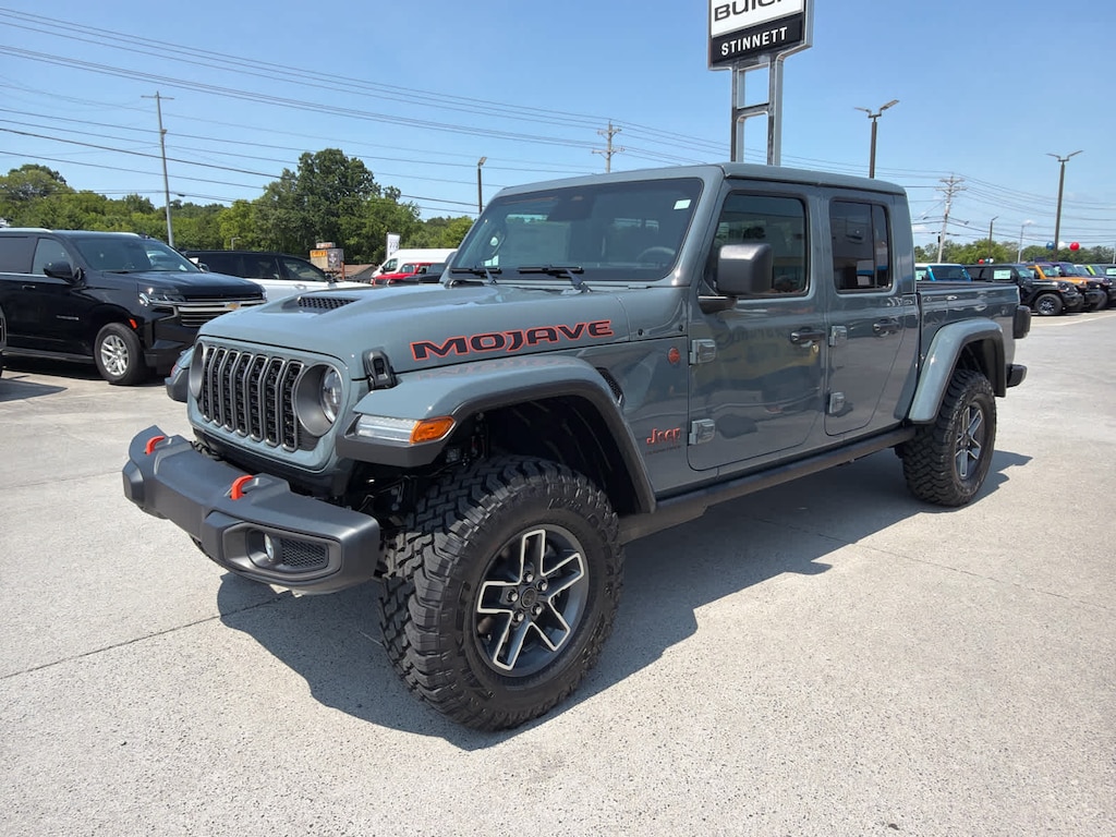 New 2026 Jeep Gladiator MOJAVE 4X4 Pickup