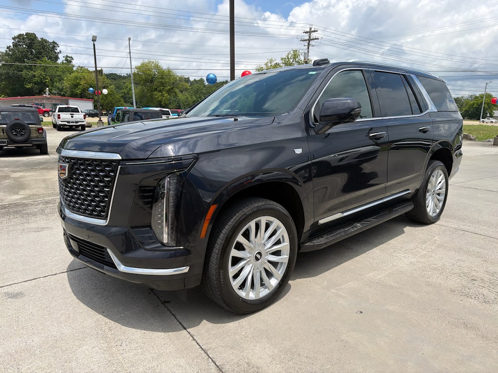 Used 2025 Cadillac Escalade 4WD Luxury