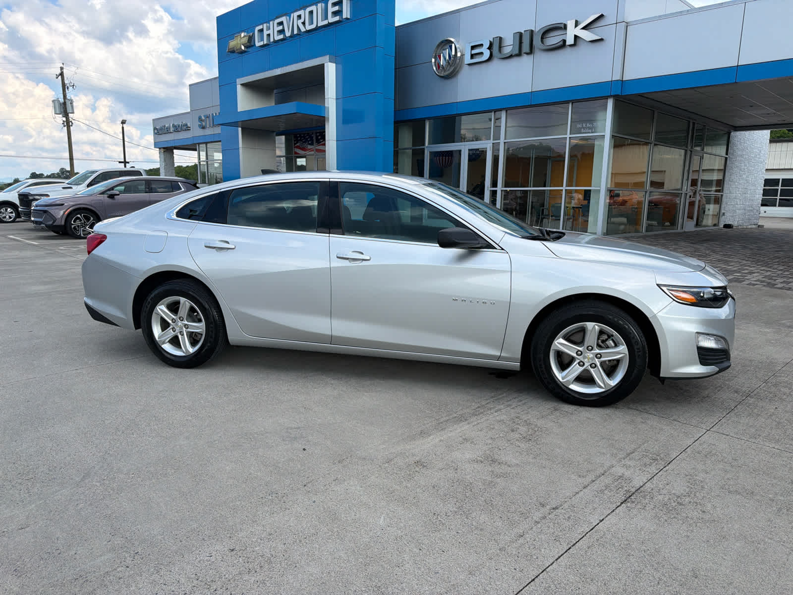 Used 2022 Chevrolet Malibu 1FL with VIN 1G1ZC5ST2NF124836 for sale in Newport, TN