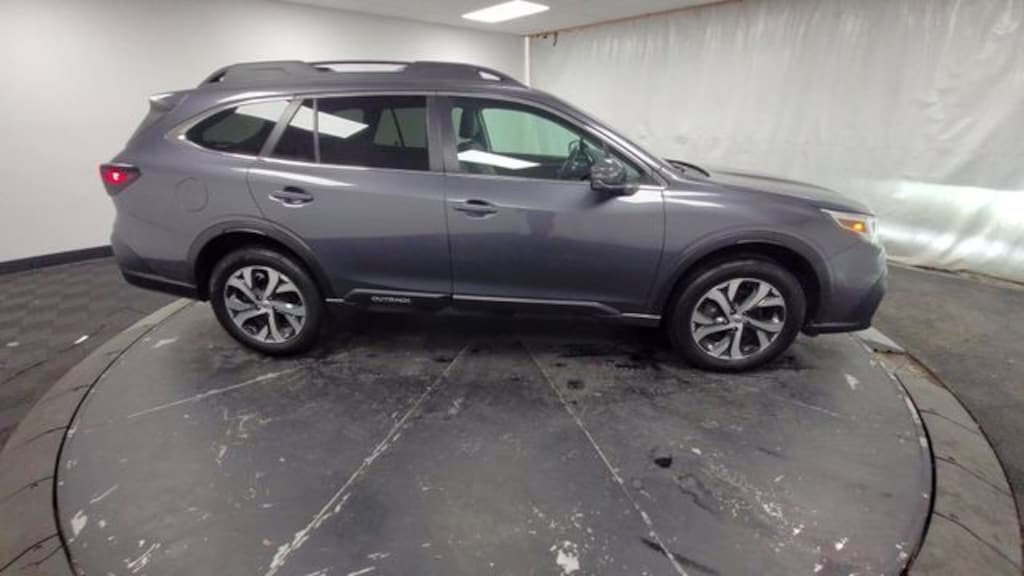 Used 2022 Subaru Outback Limited SUV