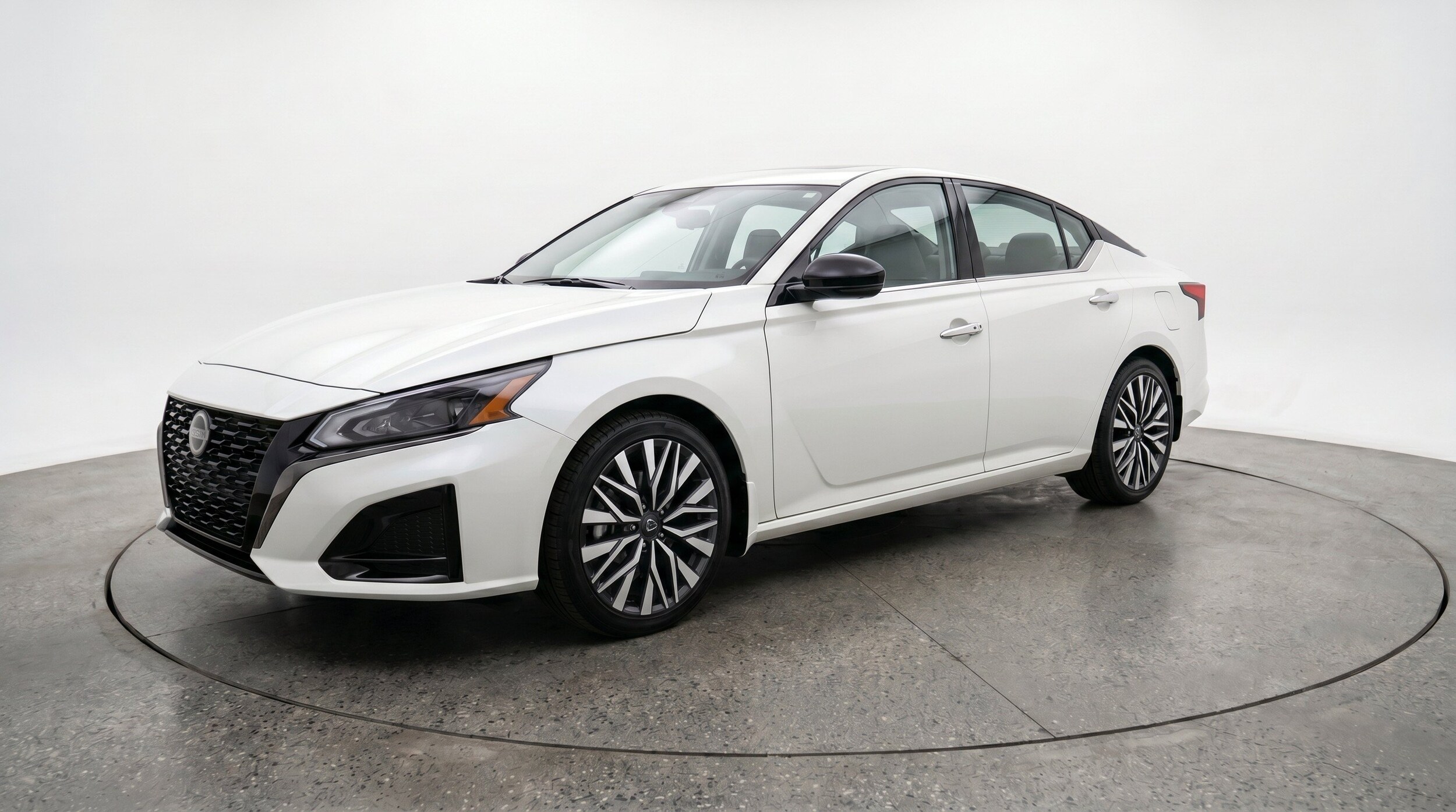 Thumbnail: 2025 Nissan Altima - 3