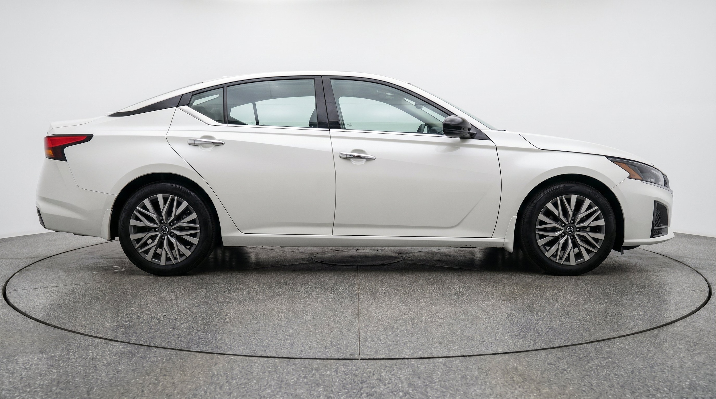 Thumbnail: 2025 Nissan Altima - 10