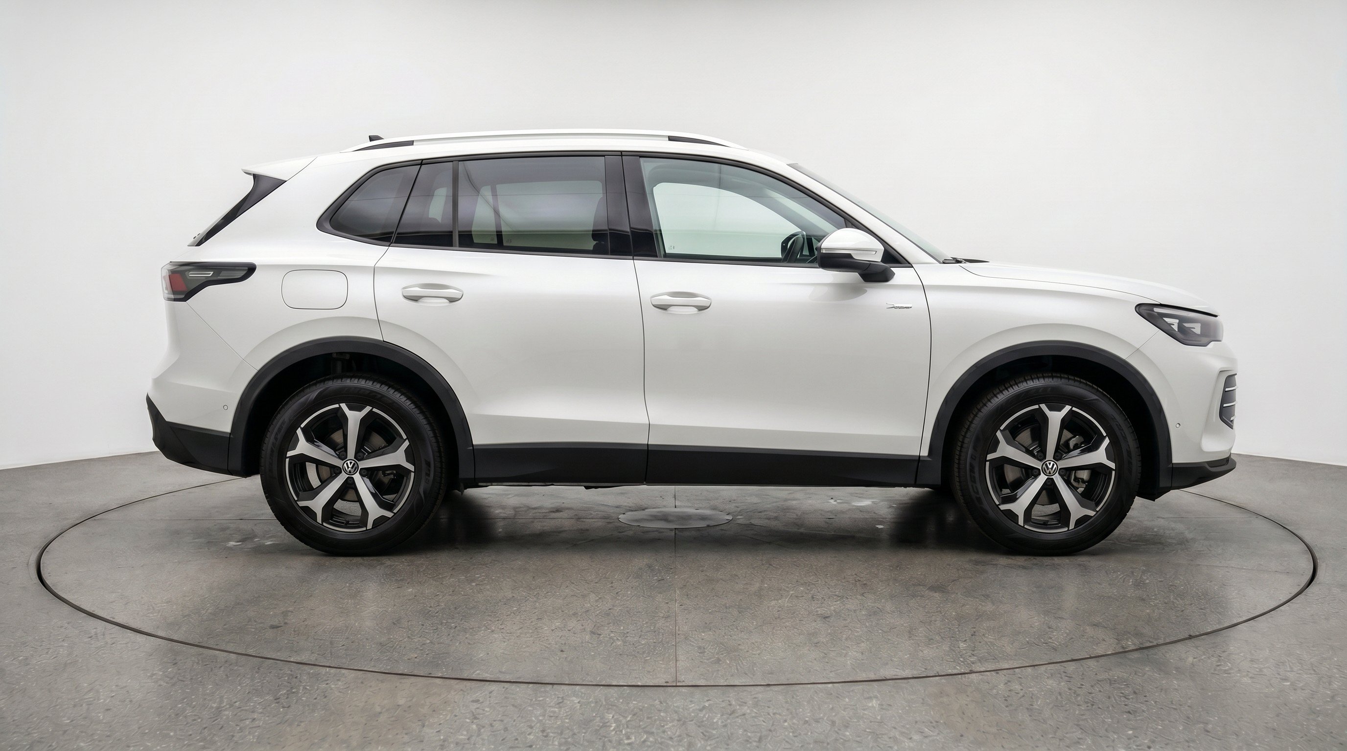 Thumbnail: 2026 Volkswagen Tiguan - 10