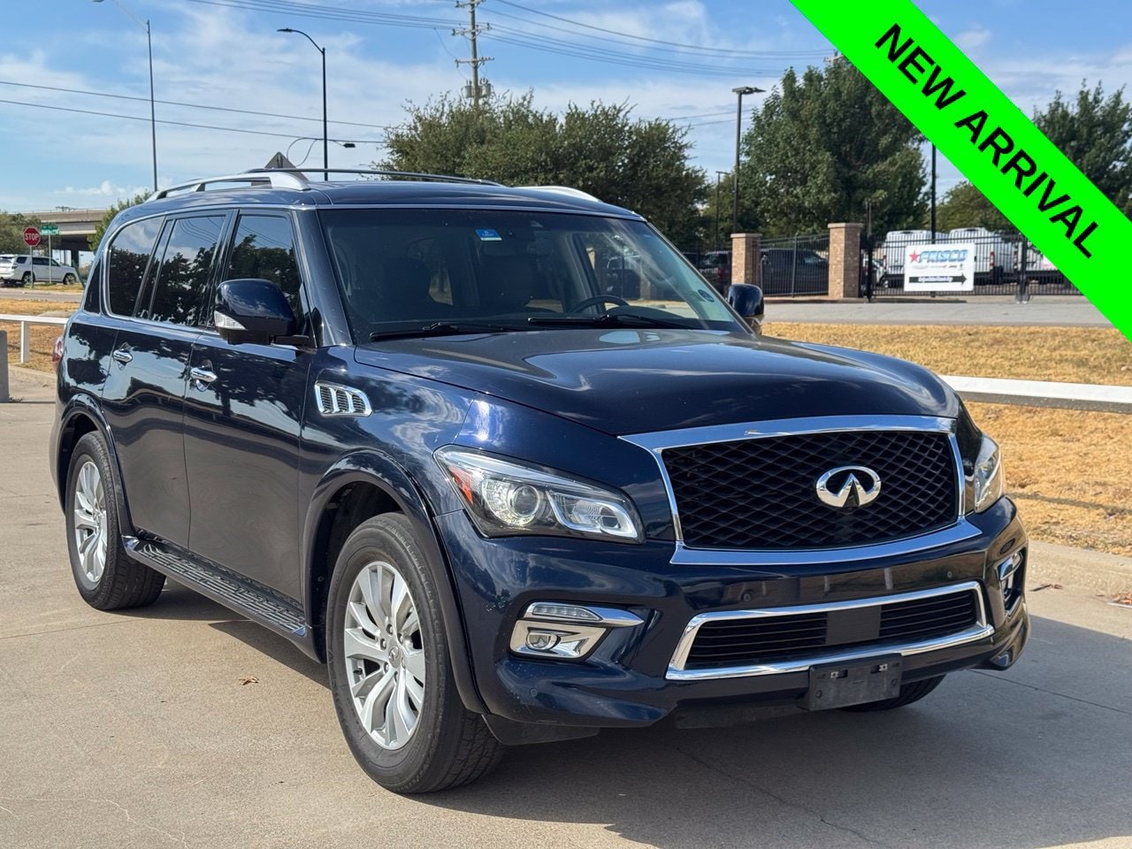 2017 Infiniti QX80 4WD photo