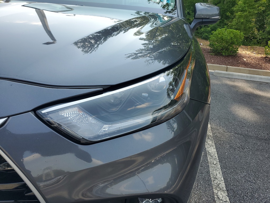 Used 2021 Toyota Highlander XLE SUV