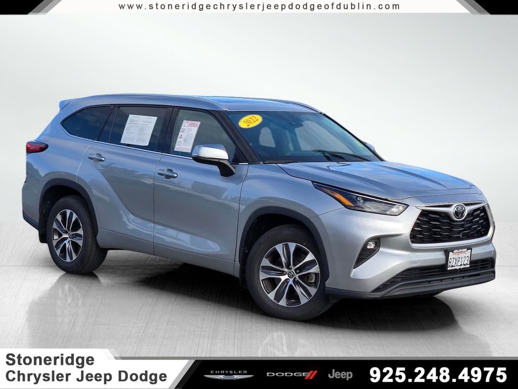 2022 Toyota Highlander XLE