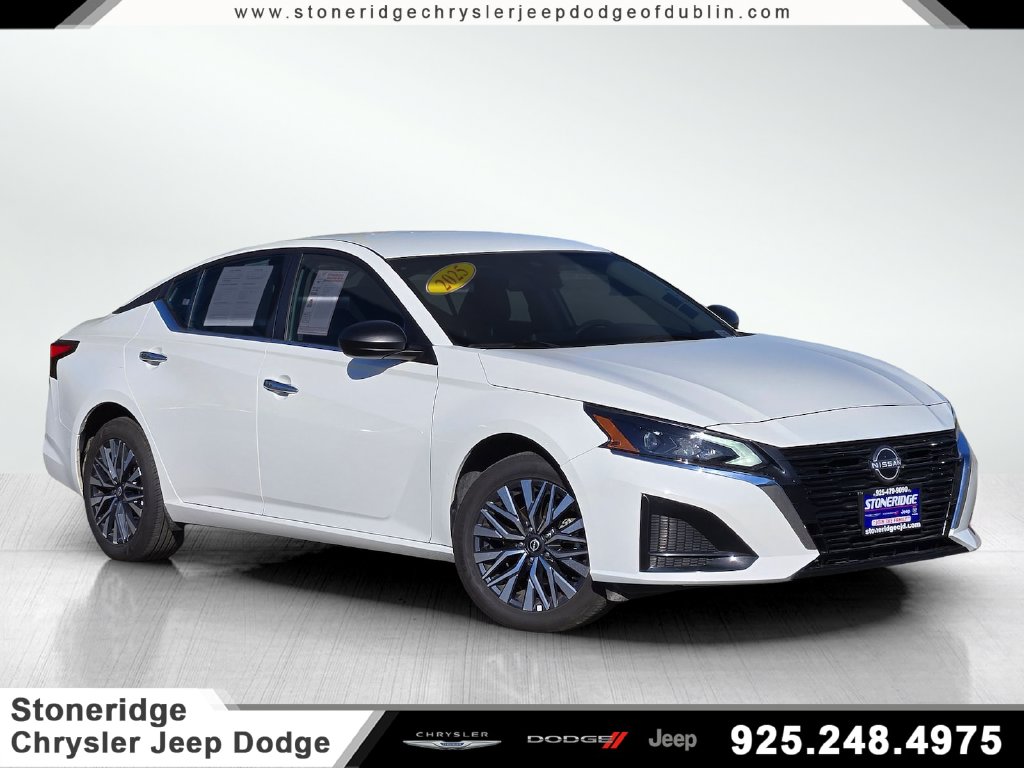2025 Nissan Altima SV