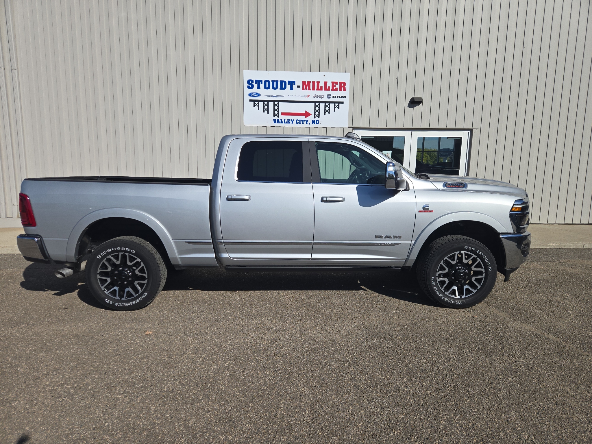 2026 Ram 3500 Limited Cab; Crew; Short Bed