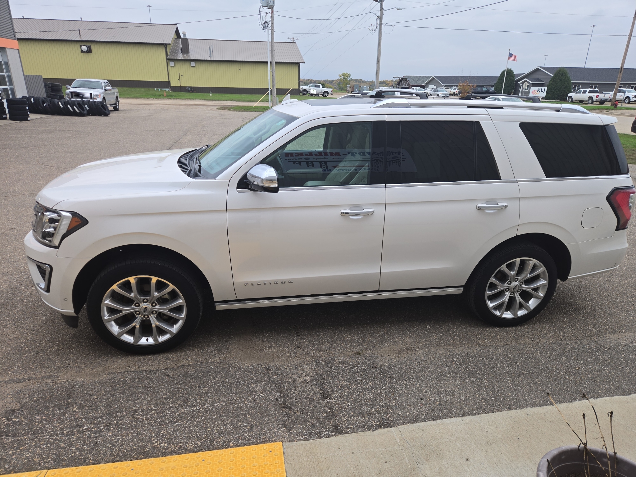 Used 2019 Ford Expedition Platinum Wagon