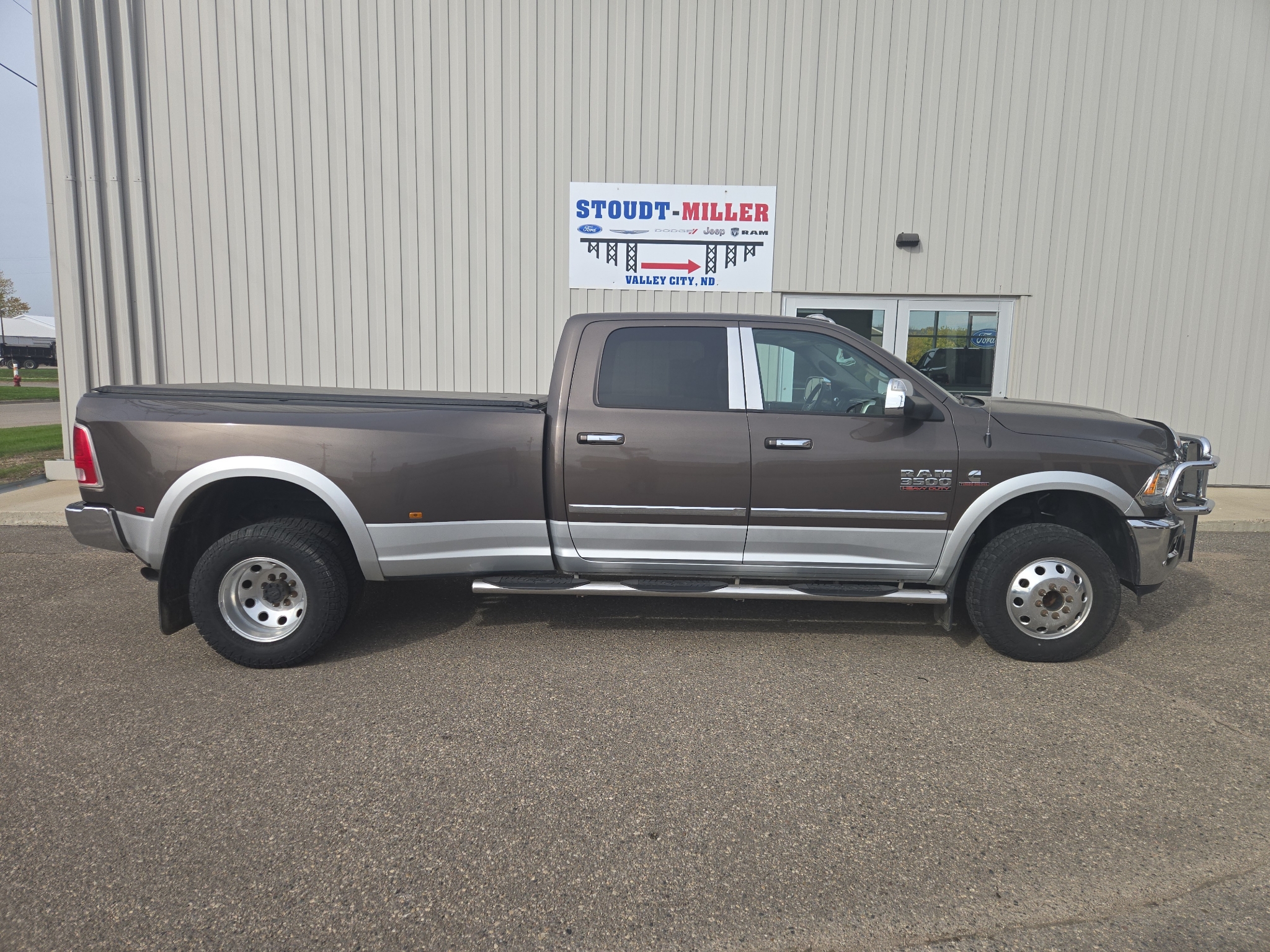 2018 RAM 3500 Pickup Laramie