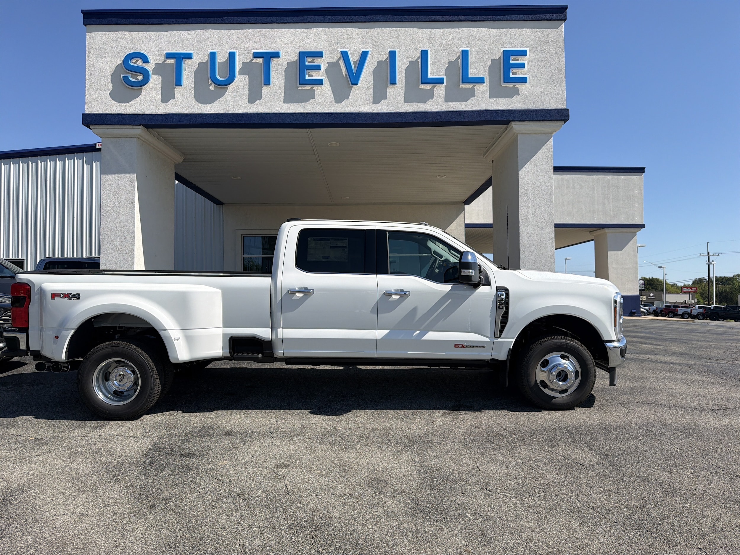 2027 Ford F-350 Super Duty Lariat