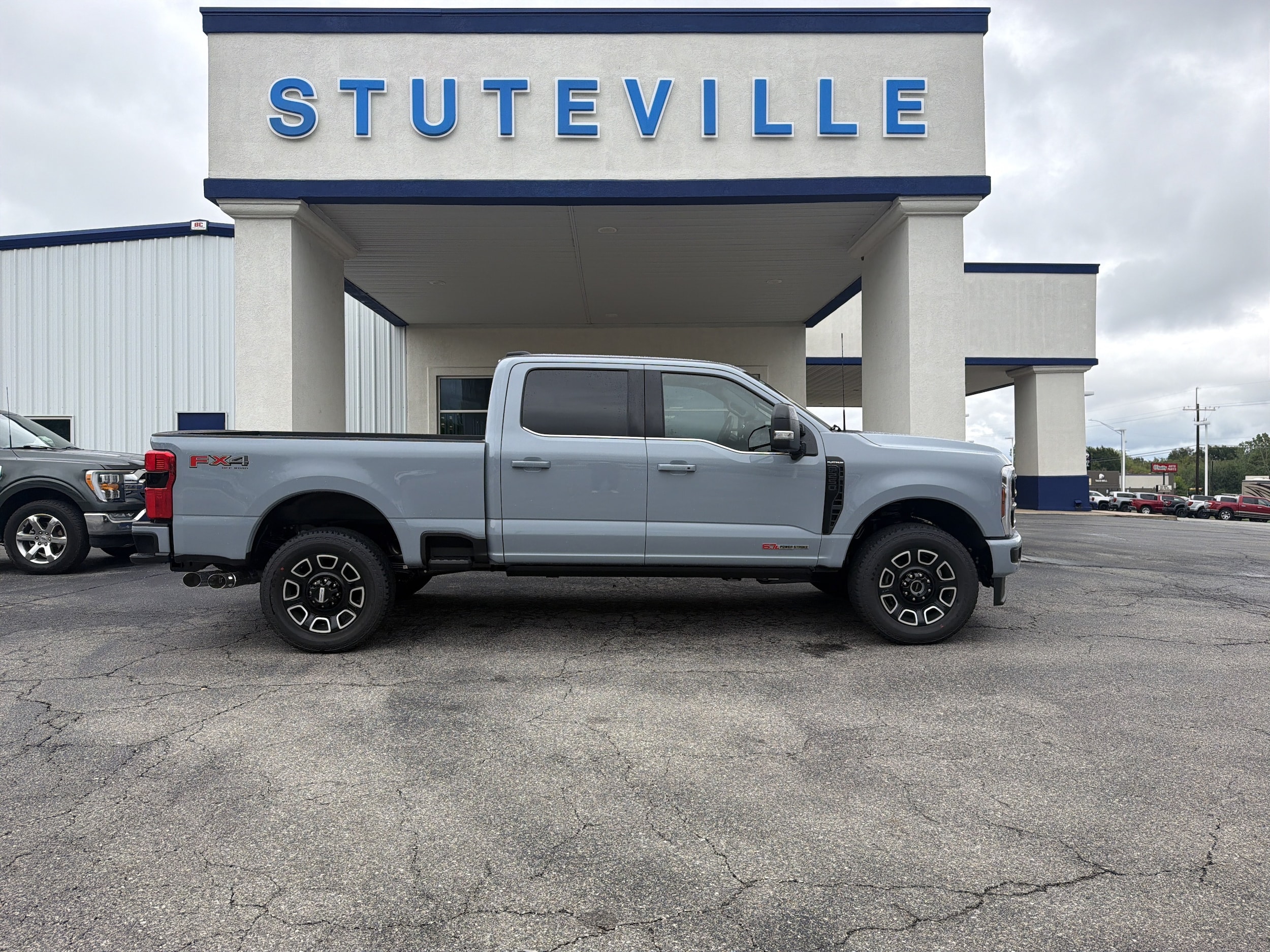 2027 Ford F-250 Super Duty Platinum