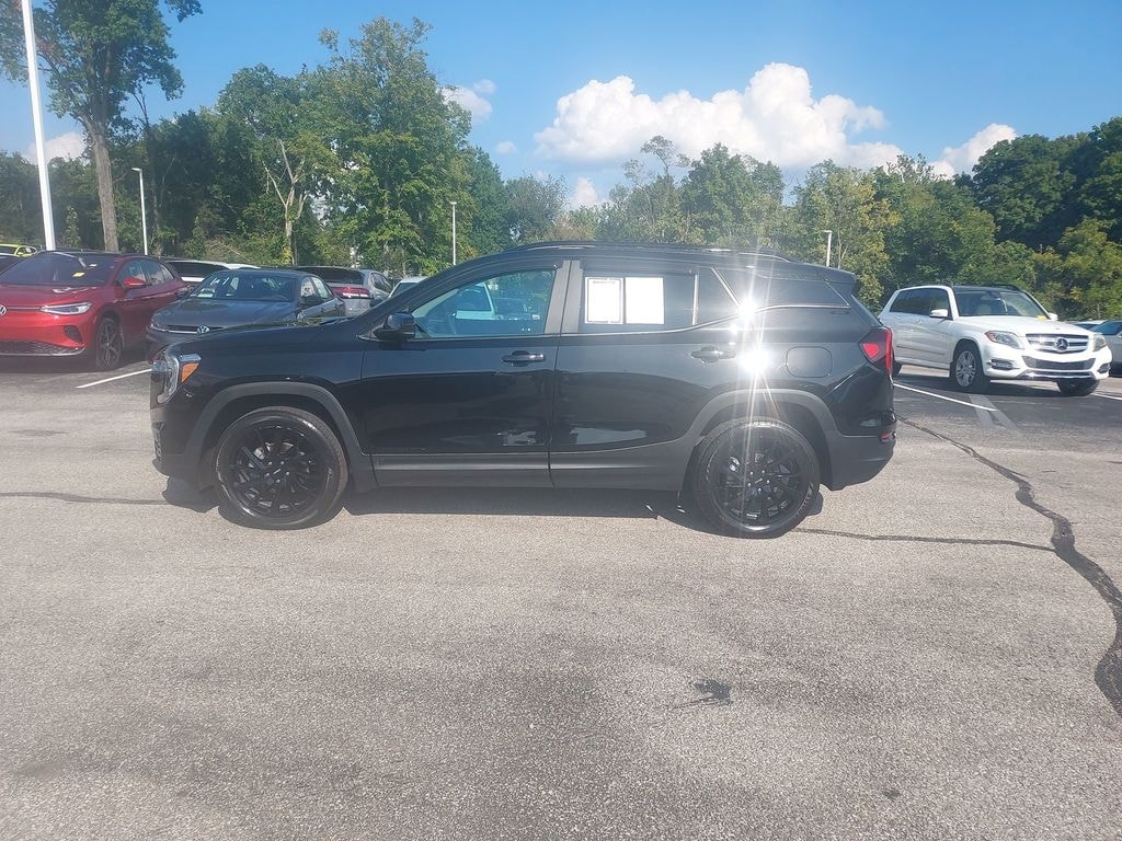 Used 2023 GMC Terrain SLE SUV