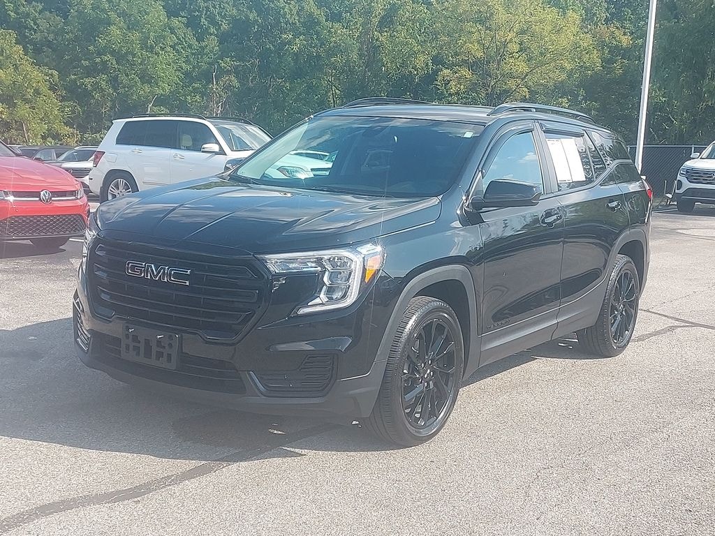 Used 2023 GMC Terrain SLE SUV